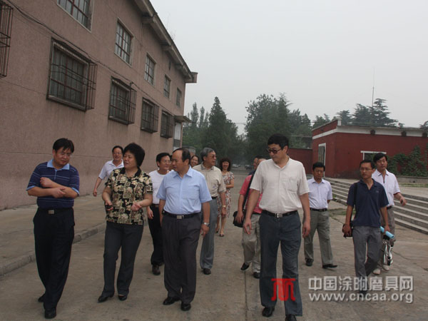 中國機床工具工業(yè)協(xié)會領導到白鴿參觀指導