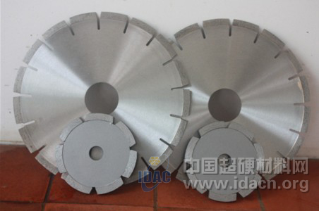 鄭州三磨所科技工貿(mào)部推出砂布頁(yè)輪開槽專用金剛石切割片