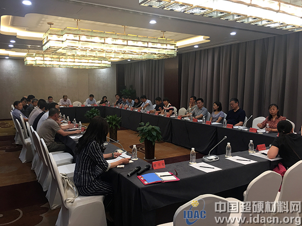 經(jīng)常務(wù)理事會審議通過，超協(xié)變更理事長及秘書長人選