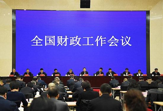 2017年企業(yè)減負(fù)將超1萬億元 財政部:明年繼續(xù)減稅