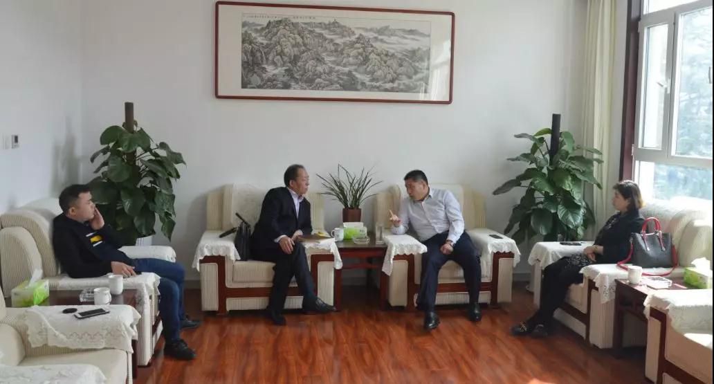 山東省石材行業(yè)協(xié)會(huì)考察調(diào)研五蓮石材產(chǎn)業(yè)