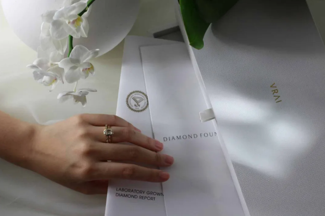 Diamond Foundry希望通過(guò)培育鉆石、碳中和認(rèn)證和社會(huì)計(jì)劃改善珠寶世界