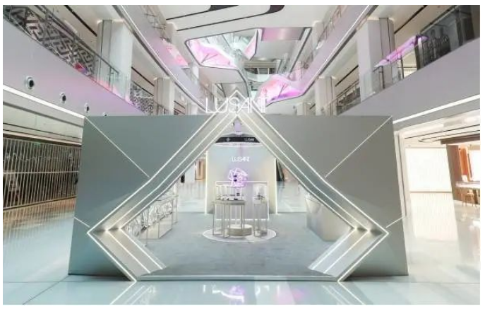 豫園珠寶旗下培育鉆石品牌——LUSANT露璨首家Pop-up Store登陸中信泰富廣場(chǎng)