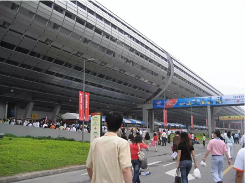 2023廣州數(shù)控機(jī)床、制造業(yè)、橡塑、包裝展震撼開幕 展出了國際新高度