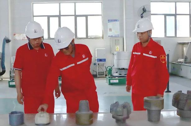 自主研發(fā)的新型金剛石鉆頭在新疆市場首秀成功！