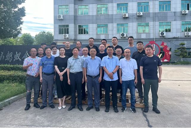 河南工業(yè)大學超硬材料磨料磨具行業(yè)湖北、江西校友會成立大會順利舉行并開展“訪企拓崗”活動